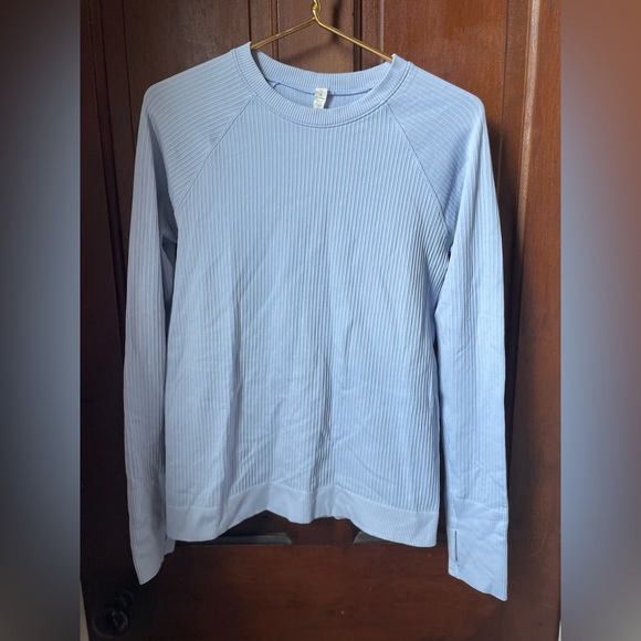 lululemon athletica Tops - Lululemon women's size 10 long sleeve blue athletic top